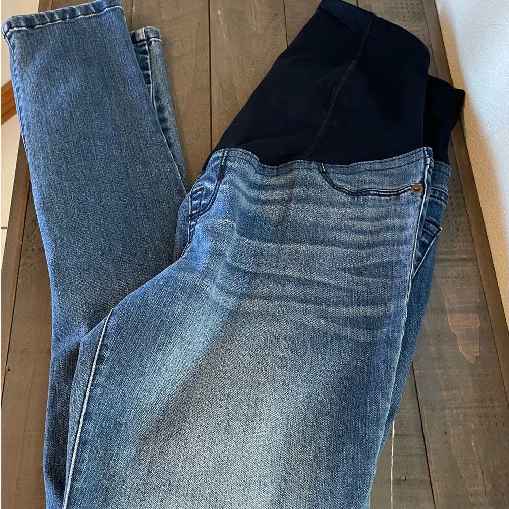 Maternity skinny jeans size 2